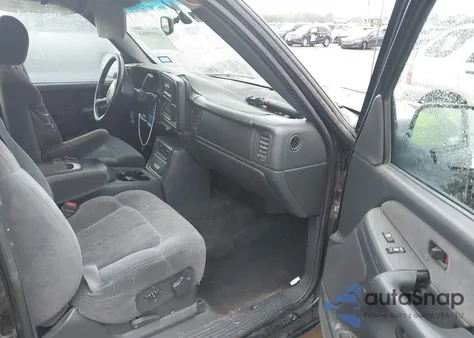 2002 Chevrolet Silverado 1500 Ls z USA, uszkodzony, nr VIN 2GCEC19T021281577